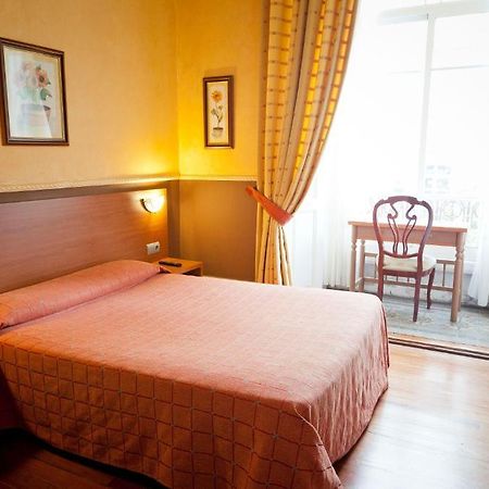 Hotel Aguila Vigo Exteriör bild