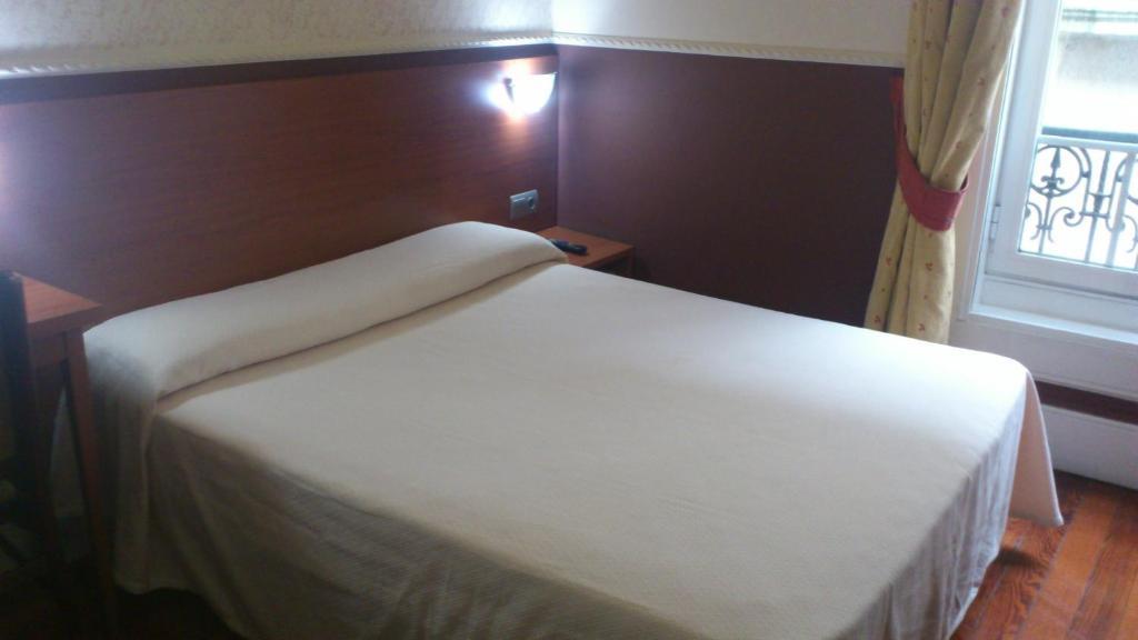 Hotel Aguila Vigo Exteriör bild