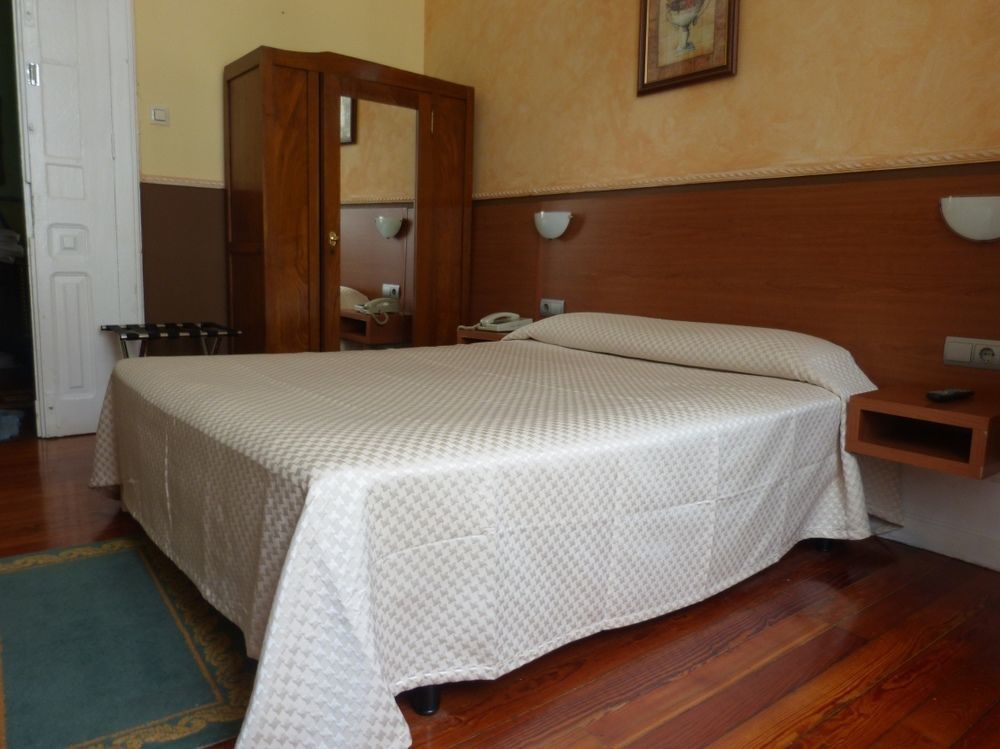 Hotel Aguila Vigo Exteriör bild